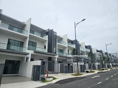 Super cheap 3 storey terrace For Sell at Residensi Bukit Orkid