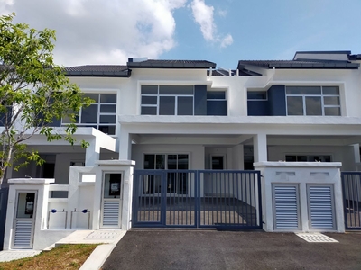 Taman Taming Setia,Puncak Saujana Kajang,Kajang @ 2 Story House for Rent