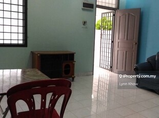 Good Condition/Double Storey Jalan Indah/Bukit Indah/4 bedroom/Rm2800