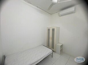 Last Room Furnished Private Room. 6 min Walk to MRT Bandar Utama & 1 Utama