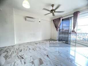 Partly furnish 1348sf 3room 2bath with air cond., heaters etc