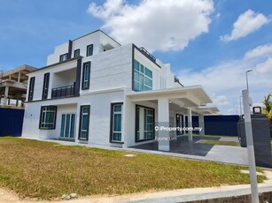 Taman Klebang Utama 3 Storey Semi D with Swimming Pool Gated & Guard