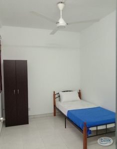 Middle Room blok B at Mentari Court 1, Bandar Sunway