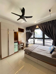 Spacious Queen Bedroom For Rent in M Vertica KL City Residences Cheras