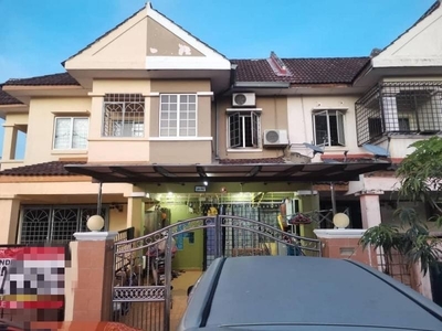 Freehold Near IOI Puchong Double Storey Jalan Serindit For Sale