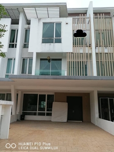 Good Condition Strategic 3 storey Super Link Terrace House@ Cassia Residence Cyberjaya