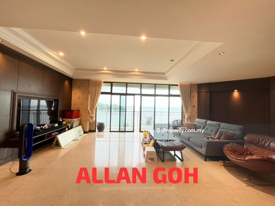 Rare - Sri Golden Bay - 2800sf - High rise block - Unblock Seaview