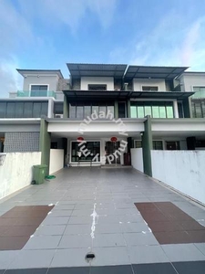Superb Design 3 storeys Terrace House at Stampin Tengah For Sale ‼️
