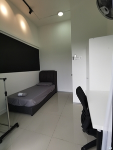 Master room with bathroom/Residensi Hjauan