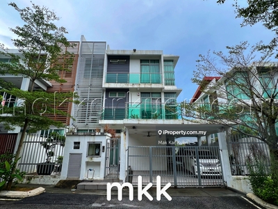 3 Storey Semi Detached House for Auction at Villa Laman Cahaya