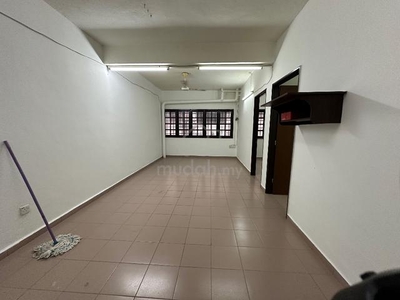 1st Floor Taman Daya Shop Apartment For Rent