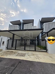 Double Storey Terrace HOLMSTOWN @ Muara Tuang For Sale