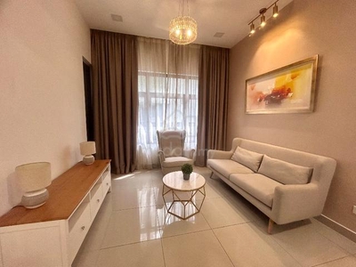 LUXURY RESIDENCE Condo 3R2B FULLY RENOVATED & FULLY FURNISHED