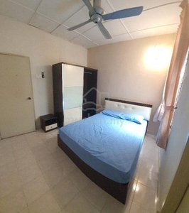 quiet and clean room for rent