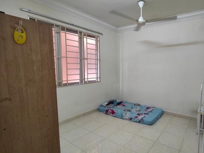 Room For Rent In PV 6, Available Now