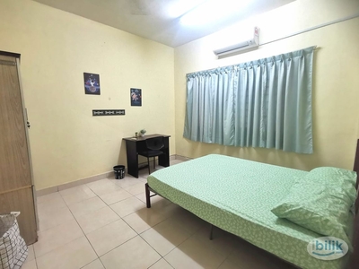 Bandar Sunway Mix Gender Medium Bedroom At Suriamas Condo Near Sunway Pyramid, Geo, UOA Tower, Subang Jaya, SS15, Petaling Jaya