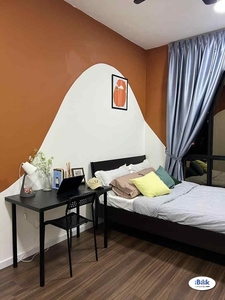Design Spacious Master Room at Vertu Resort, Simpang Ampat