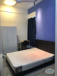 D'Sand Residences, Old Klang Road 3min Walk to KTM, Fully Furnished Middle Room with Aircond, 10min to MId Valley and Bangsar