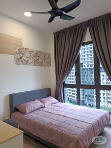 Mid-Week Retreat: Middle Room Rental at Bangsar South, Pantai