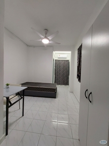 RM 670 Sunway Velocity Room attached with bathroom