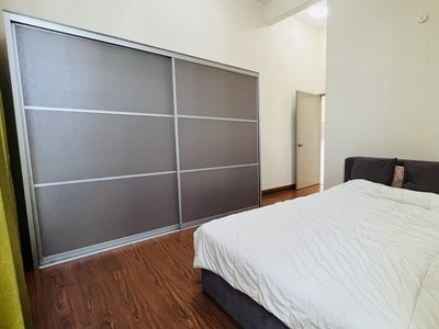 Vue Residences Master room for rent at with private bathroom prefer female