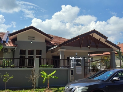 Almost fully furnished single storey semi-detached with gated in S2