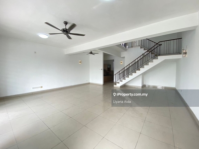 For Rent Double Storey Terrace Garinia,Elmina