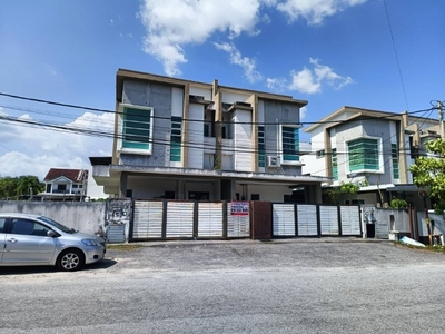 Taman Mewah Indah, Kinta, Perak Batu Gajah 2 1/2 Storey SemiD Cluster House For Sale Leasehold Sell Below Bank Value