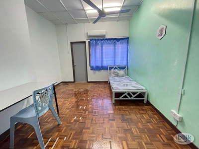 Affordable Middle Room with One Month Deposit Only! ️ ️ Bandar Utama, Near One Utama Mall! ❗