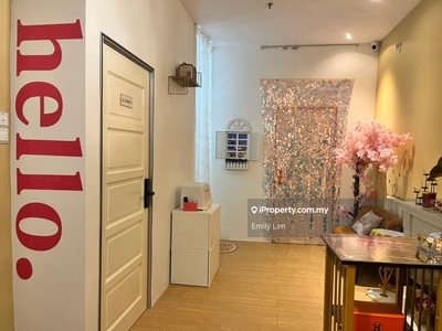 Bangsar South Newly Renovated and fully furnish Condominium for Rent