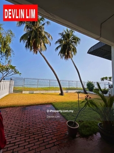 Beach front house; walking distance to beach; Well maintained