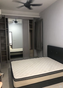 [FREE UTILITIES] Fully Furnished Master Room No Partition With Private Bathroom Beside Lrt BK5