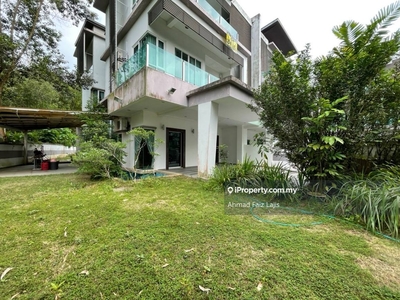 Freehold Corner Lot with Private Lift Semi-D Beverly Heights Melawati