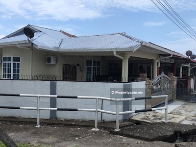 Matang Single storey corner house for sale