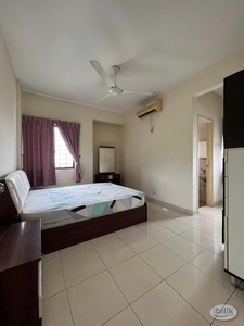 Room Rent : Female Unit Only, Private Single Master Bedroom, Casa Puteri Condominium, Fully Furnish, Bandar Puteri, Puchong, Selangor