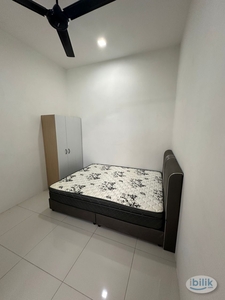 Small room for rent in pasir puteh with attached toilet and aircon(chinese female only)