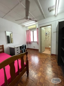 SS15 Landed house female unit medium room with attached private bathroom