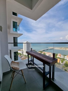 Stunning Seaview, spacious, 1650 sq ft, bright and breezy!!