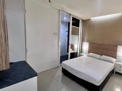 Zero Deposit Master Room with Private Bathroom at The Strand, Kota Damansara