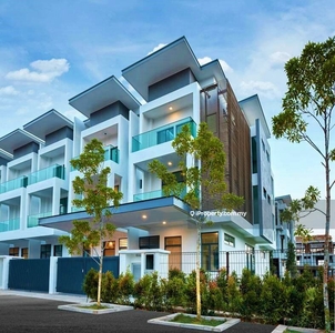 Puchong-Cyberjaya new 3 storey new villa with 0 downpayment