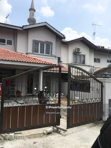 Well Maintain Renovated 2 Storey Terrace Gated Guarded with Facilities
