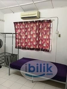 Opposite IOI Mall ZERO Deposit Middle room Near LRT and Bus Stop
