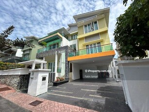 Beautiful, luxury Bungalow in Kemensah. Well maintained, must view!