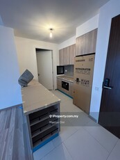 Brand new bukit jalil unit Walking distance to lrt by cover walkway