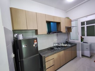 Fully furnished unit with 3 bedrooms to let