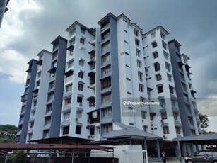 High Floor Medan Ria Block 29, 700 sf, 3 Rooms near Smjk Cdk