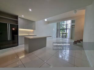 Hilltop Luxury 3 Storey Terraced in Desa Parkcity Vacant For Rent