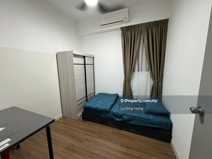 M Vertica Junior Medium room for rent