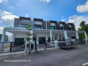 New Freehold 2 storey terrace house for sale in cheng