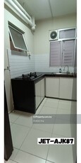 Part Furnish De Bayu Apartment,900sqf,3r2b,Setia Alam